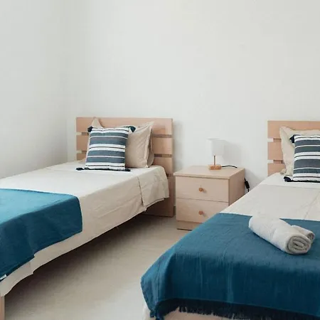 Appartamento Modern 2-bed Steps To Sea & Marina