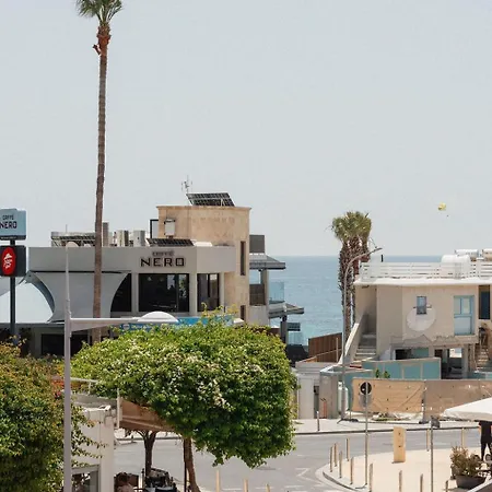 Appartamento Modern 2-bed Steps To Sea & Marina *